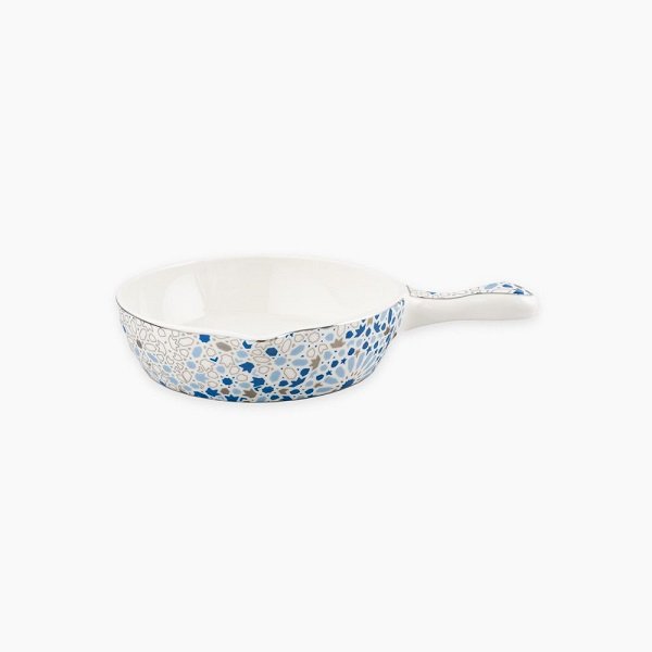 6228968772034 Nogoum مقلاة بيض سيراميك، مقلاة بيضاء مع نمط أزرق، مقلاة بمقبض، - الصورة 1